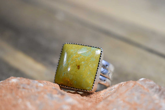 Sterling Silver Green/Gold cripple creek Navajo Turquoise ring, Size 10.5