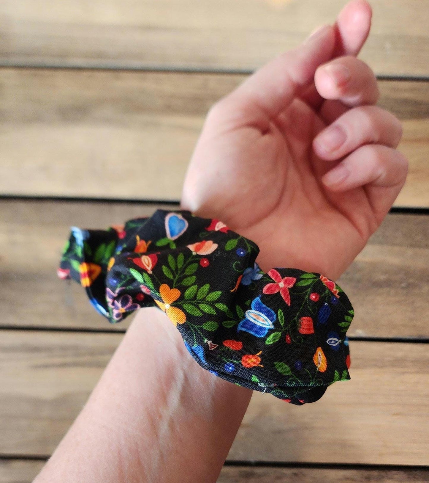 Black regalia floral scrunchie