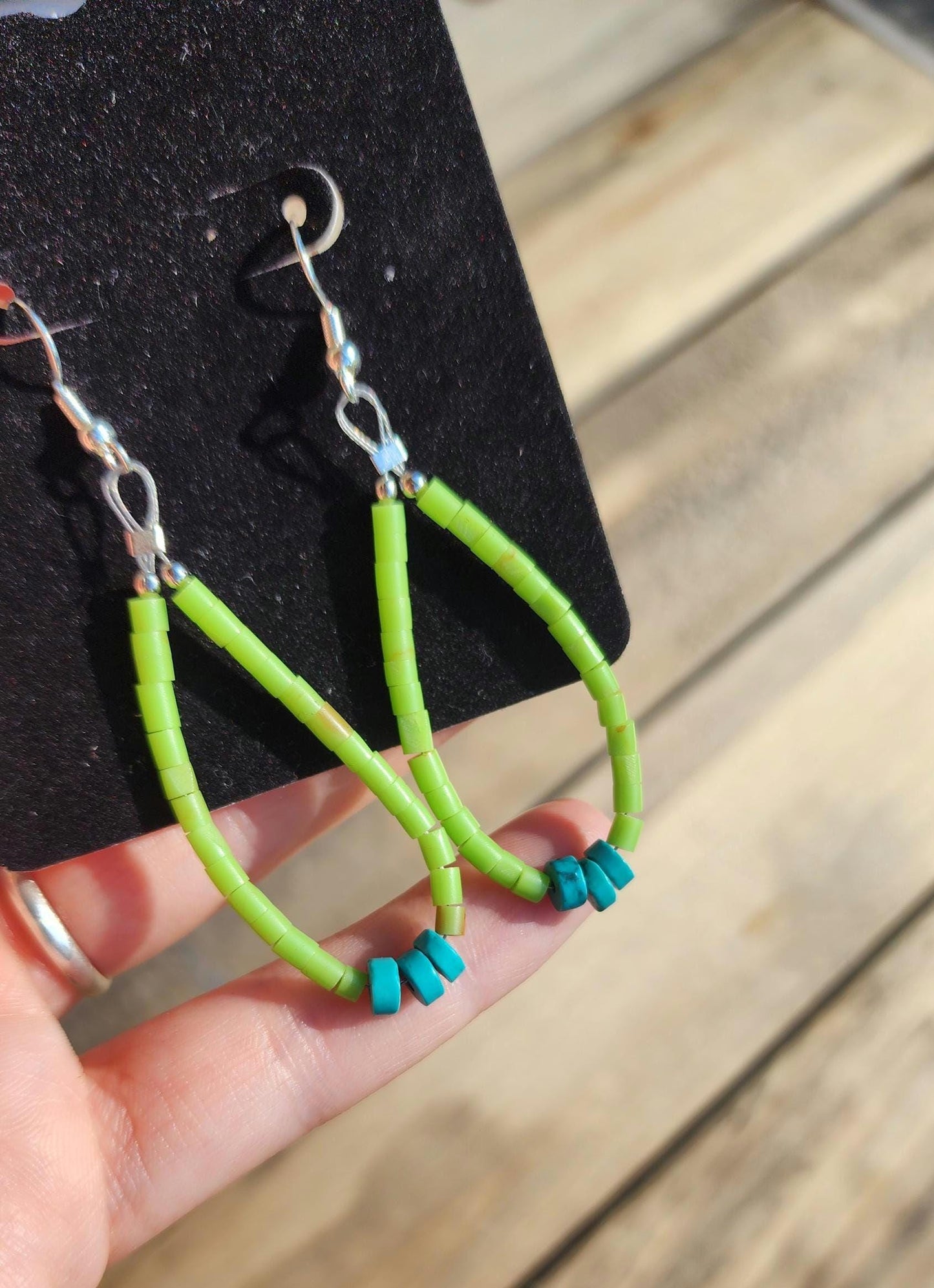Kingman Turquoise and green synthetic heishi beaded earrings