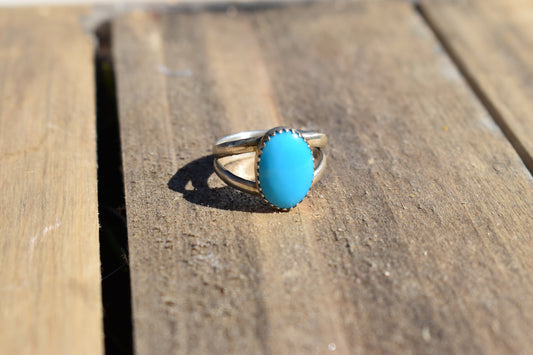 Sterling silver Ithica peak Navajo turquoise ring, Size 8